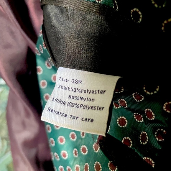 Paisley & Gray Men’s 38 Regular Burgundy Velvet Smoking Jacket - Picture 5 of 8